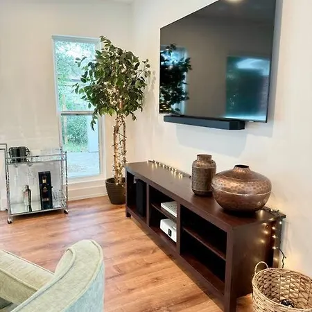 Villa Downtown Dream- Relaxing Escape In Downtown Pensacola Extérieur photo