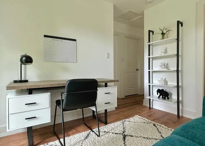 Downtown Dream- Relaxing Escape In Downtown Pensacola